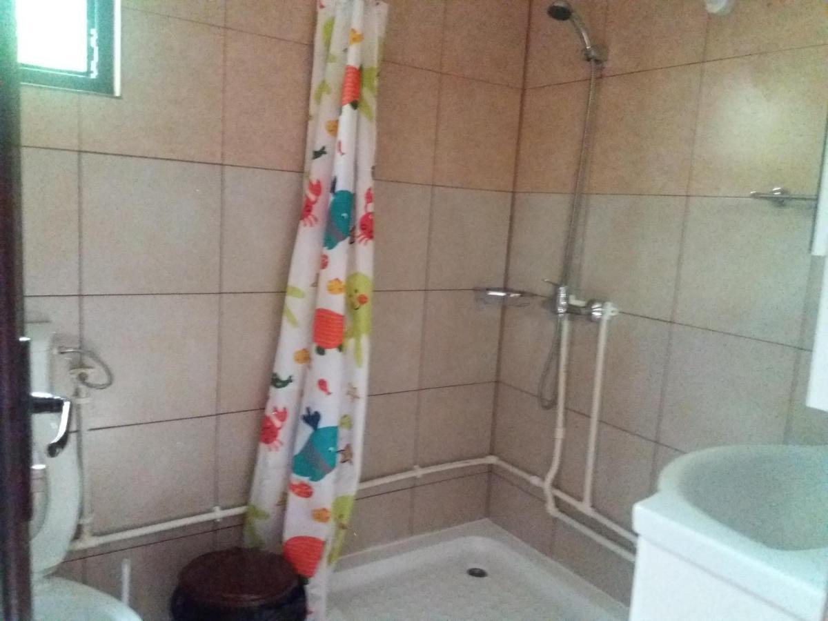 La Botezatu Villa Tuzla Exteriör bild